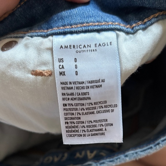 American Eagle distressed denim shorts with lace pockets - Picture 5 of 5